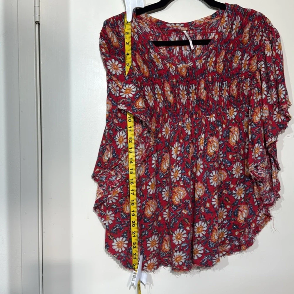Free People Floral Red Floral Raw Hems Smocked Angel Sleeve Women's Top Size XL - Picture 8 of 9